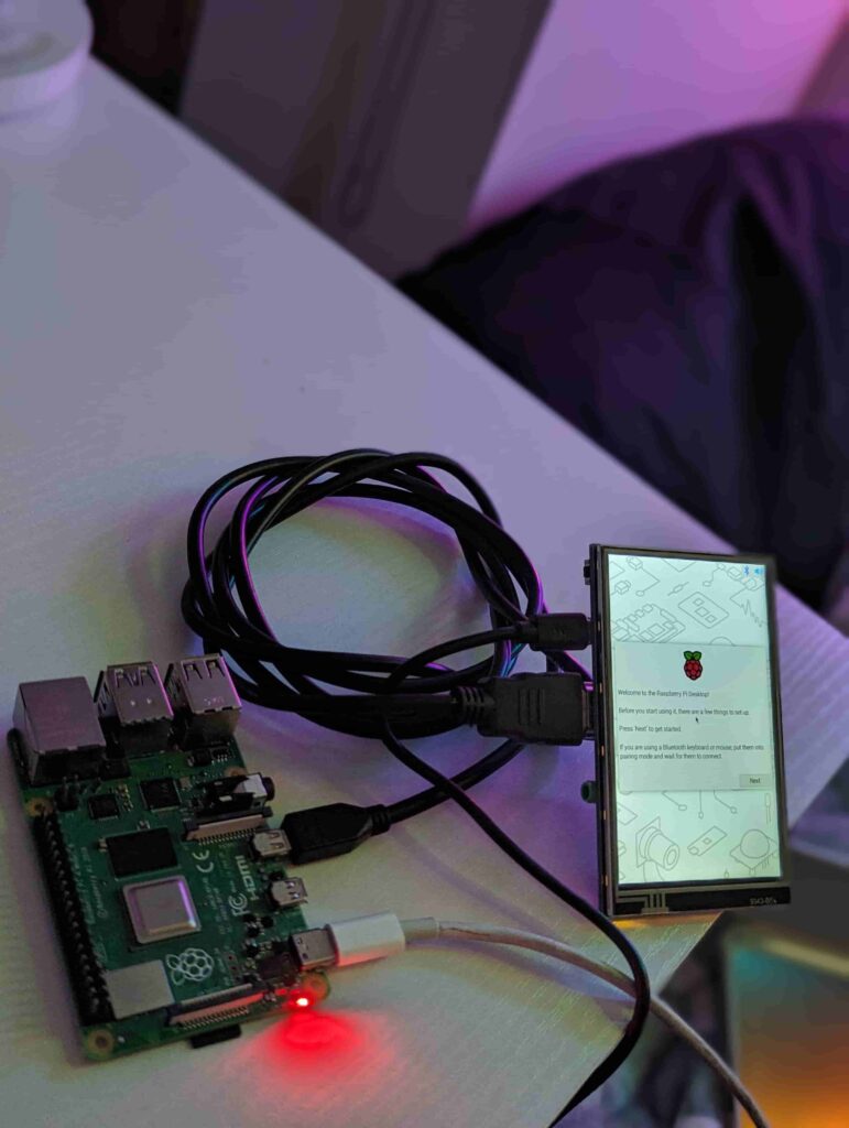 an image of raspberry pi writing to a connected lcd display